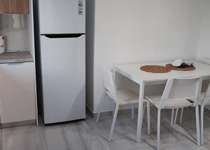 Ellas Modern Duplex City Center